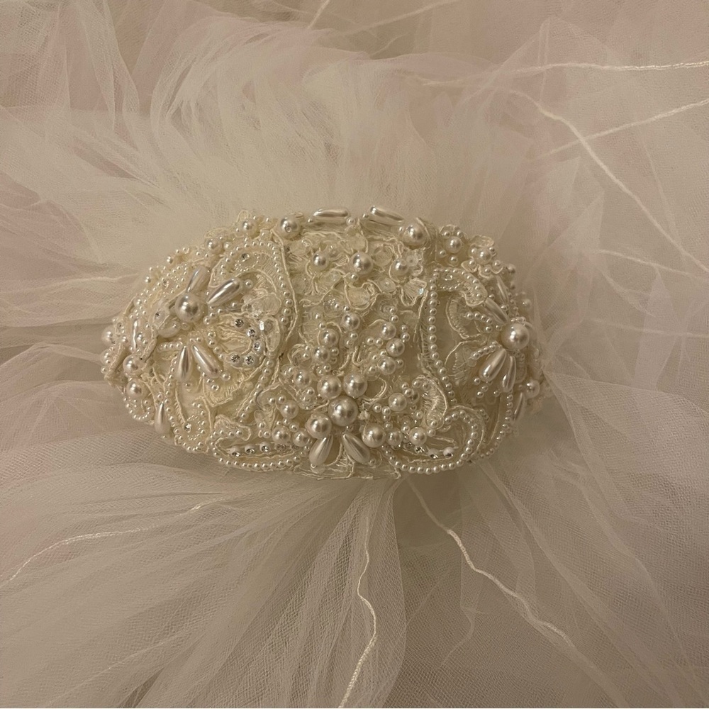 Wedding Pearl Crown with 3 tier lined Veil: Cathedral, Chapel and Blusher - Picture 6 of 15